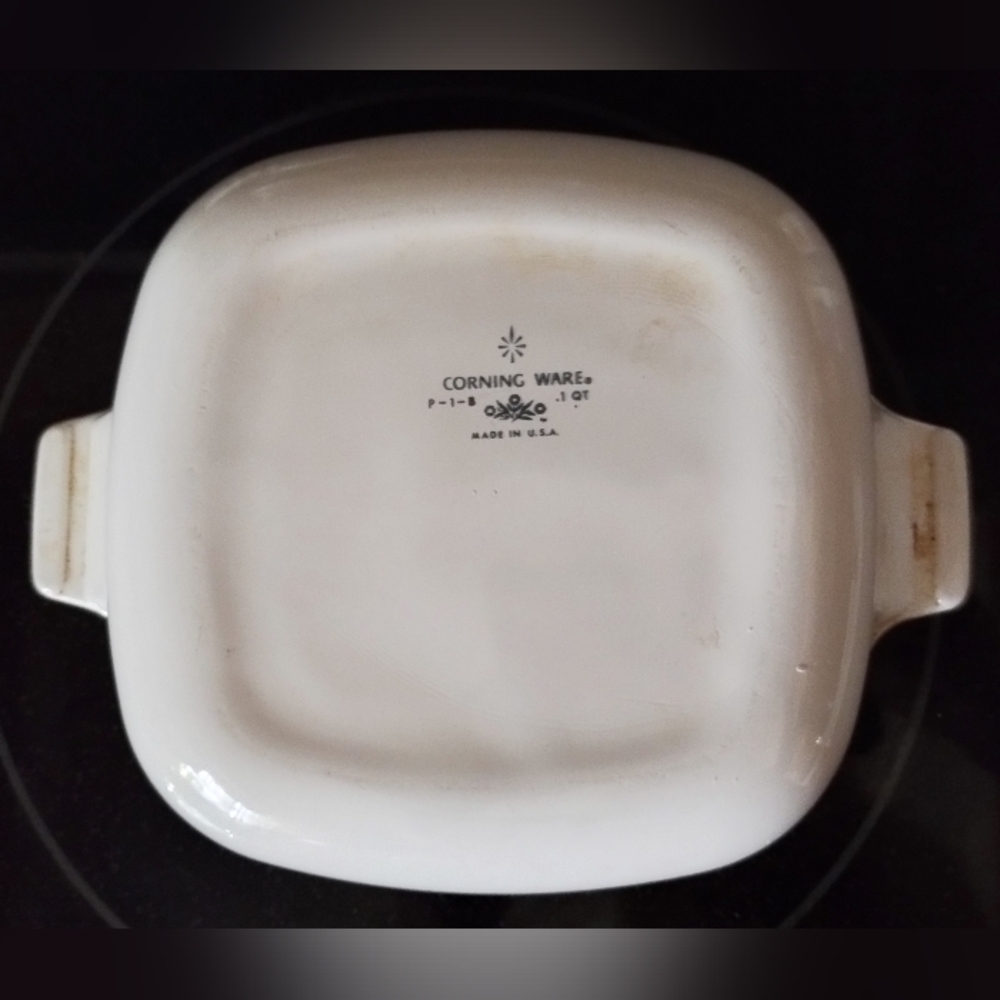 Vintage CorningWare Cornflower Blue  (P-1-B) .1 Quart - Picture 4 of 4